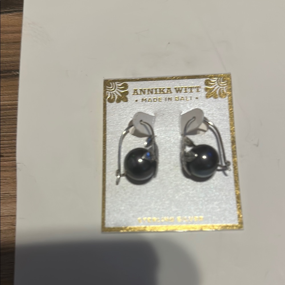 Black Pearl Earrings